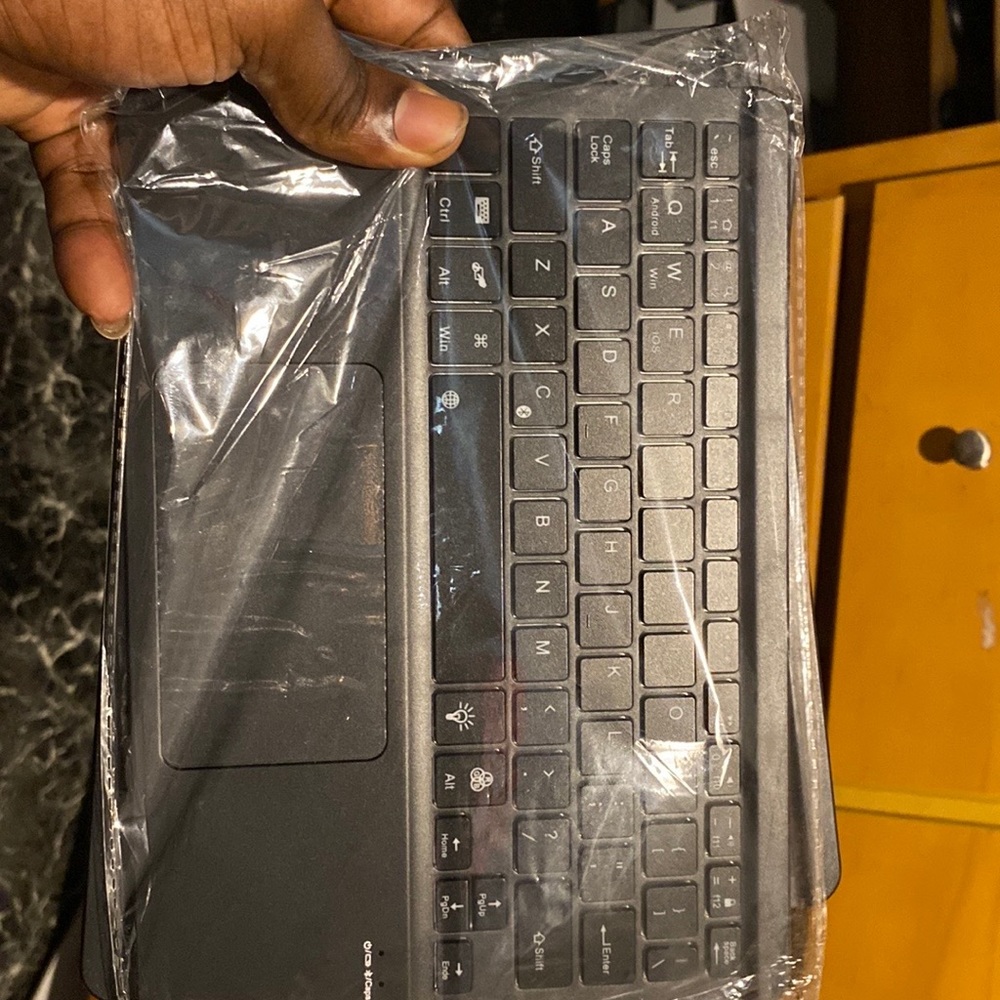 Multi function keyboard with touchpad - Picture 6 of 6